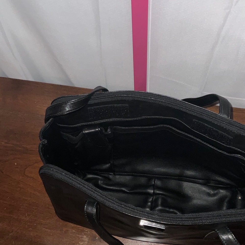 Perlina‎ Glossy Black Business Shoulder Bag - Picture 11 of 14